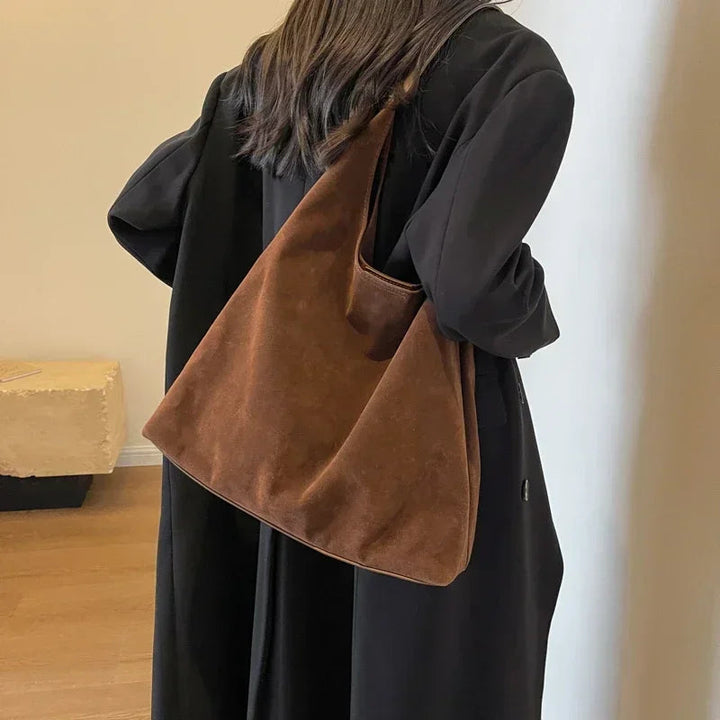 Marlowe | Große Tasche aus veganem, wildlederähnlichem Stoff mit mehreren Taschen
