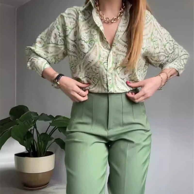 Almira 2-teiliges Set aus bedrucktem Hemd und Hose für Damen mit Knöpfen